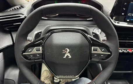 Peugeot 2008 II, 2023 год, 1 300 000 рублей, 8 фотография