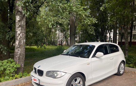 BMW 1 серия, 2011 год, 710 000 рублей, 15 фотография
