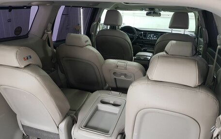 KIA Carnival III, 2015 год, 2 499 000 рублей, 15 фотография