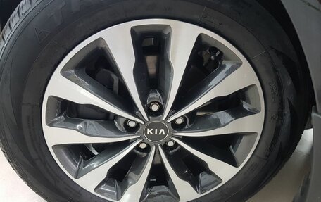 KIA Carnival III, 2015 год, 2 499 000 рублей, 31 фотография