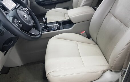 KIA Carnival III, 2015 год, 2 499 000 рублей, 28 фотография