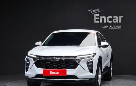 Chevrolet Trax, 2023 год, 1 350 000 рублей, 2 фотография