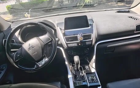 Mitsubishi Eclipse Cross, 2019 год, 1 450 000 рублей, 7 фотография