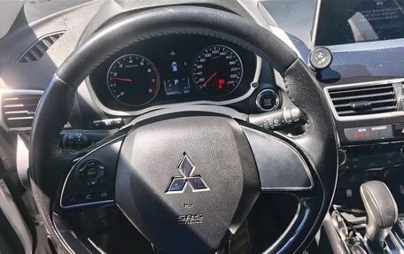 Mitsubishi Eclipse Cross, 2019 год, 1 450 000 рублей, 4 фотография