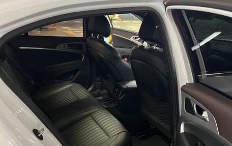 Genesis G70 I, 2018 год, 2 650 000 рублей, 16 фотография