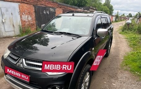 Mitsubishi Pajero Sport II рестайлинг, 2015 год, 2 100 000 рублей, 13 фотография