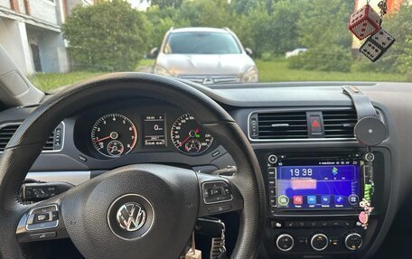 Volkswagen Jetta VI, 2013 год, 950 000 рублей, 7 фотография