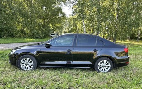 Volkswagen Jetta VI, 2013 год, 950 000 рублей, 21 фотография
