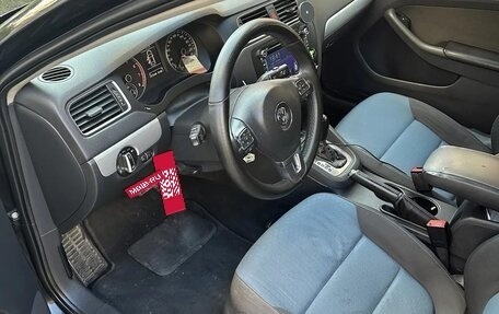 Volkswagen Jetta VI, 2013 год, 950 000 рублей, 15 фотография