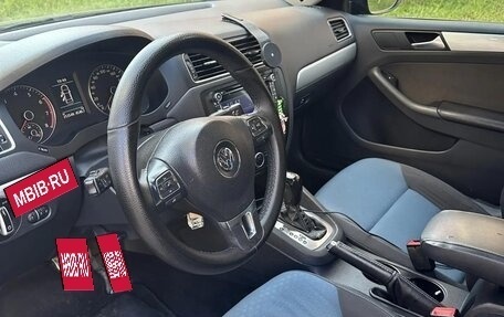 Volkswagen Jetta VI, 2013 год, 950 000 рублей, 13 фотография