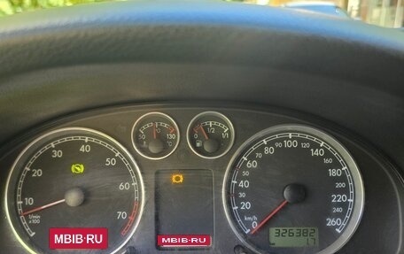 Volkswagen Passat B5+ рестайлинг, 2003 год, 340 000 рублей, 23 фотография