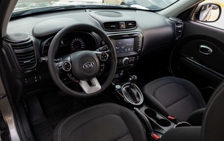 KIA Soul II рестайлинг, 2017 год, 1 395 000 рублей, 13 фотография
