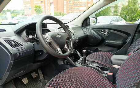 Hyundai ix35 I рестайлинг, 2011 год, 830 000 рублей, 13 фотография