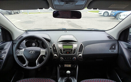 Hyundai ix35 I рестайлинг, 2011 год, 830 000 рублей, 17 фотография