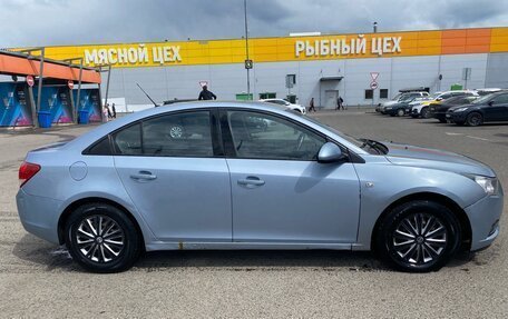Chevrolet Cruze II, 2009 год, 450 000 рублей, 3 фотография