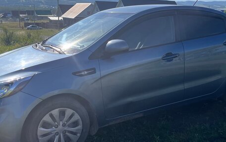 KIA Rio III рестайлинг, 2015 год, 750 000 рублей, 2 фотография