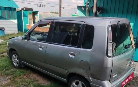 Nissan Cube II, 2000 год, 250 000 рублей, 3 фотография