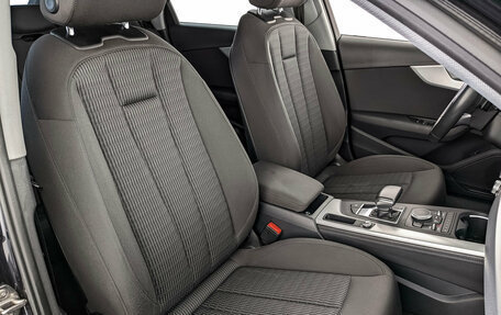 Audi A4, 2018 год, 1 695 000 рублей, 24 фотография