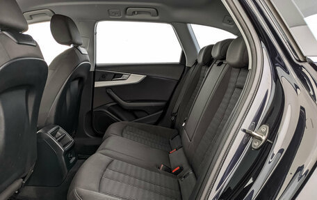 Audi A4, 2018 год, 1 695 000 рублей, 18 фотография