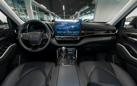 Toyota Highlander, 2025 год, 5 000 000 рублей, 8 фотография