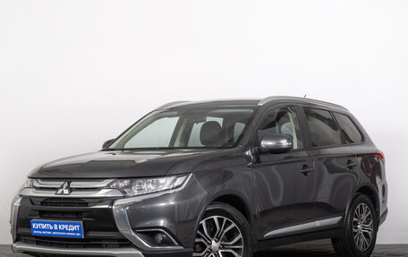 Mitsubishi Outlander III рестайлинг 3, 2016 год, 2 299 000 рублей, 2 фотография