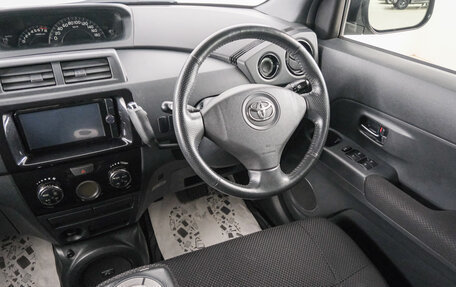 Toyota bB II рестайлинг, 2013 год, 989 000 рублей, 10 фотография