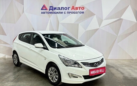 Hyundai Solaris II рестайлинг, 2016 год, 1 250 000 рублей, 3 фотография