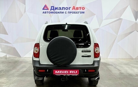 Chevrolet Niva I рестайлинг, 2019 год, 820 000 рублей, 5 фотография