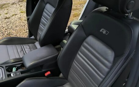 Volkswagen Passat B8 рестайлинг, 2018 год, 2 450 000 рублей, 12 фотография