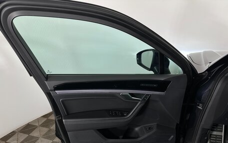 Volkswagen Touareg III, 2022 год, 6 900 000 рублей, 8 фотография