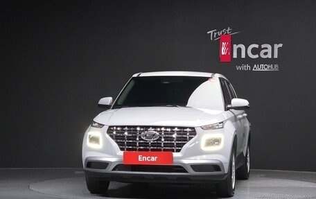 Hyundai Venue I, 2024 год, 1 600 000 рублей, 2 фотография