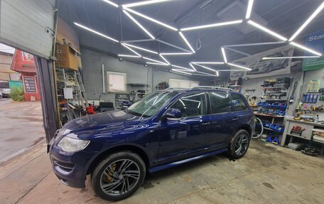 Volkswagen Touareg III, 2005 год, 900 000 рублей, 2 фотография
