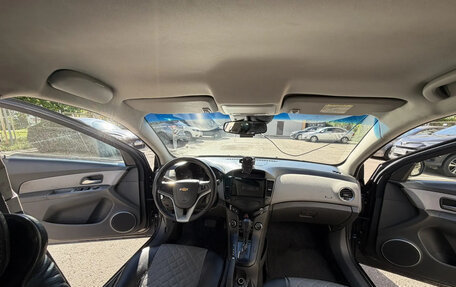 Chevrolet Cruze II, 2010 год, 550 000 рублей, 8 фотография