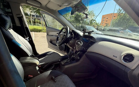 Chevrolet Cruze II, 2010 год, 550 000 рублей, 10 фотография