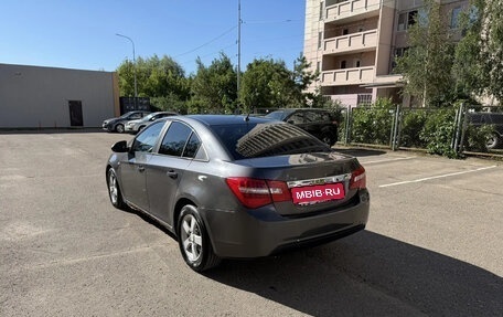 Chevrolet Cruze II, 2010 год, 550 000 рублей, 27 фотография