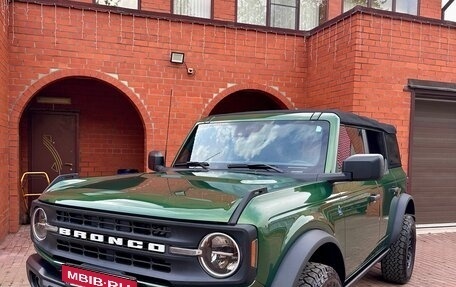 Ford Bronco, 2022 год, 4 840 000 рублей, 2 фотография