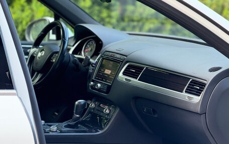 Volkswagen Touareg III, 2015 год, 2 585 000 рублей, 13 фотография