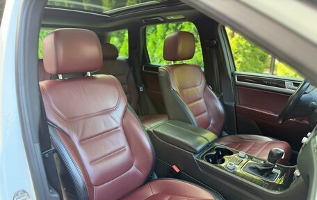 Volkswagen Touareg III, 2015 год, 2 585 000 рублей, 16 фотография