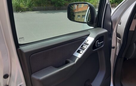 Nissan Navara (Frontier), 2008 год, 1 700 000 рублей, 19 фотография