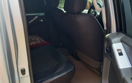 Nissan Navara (Frontier), 2008 год, 1 700 000 рублей, 23 фотография