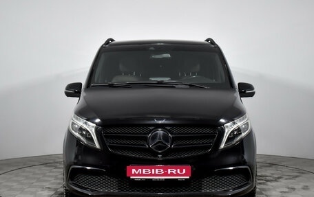 Mercedes-Benz V-Класс, 2019 год, 4 990 000 рублей, 2 фотография