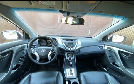 Hyundai Avante, 2012 год, 889 000 рублей, 5 фотография
