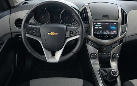 Chevrolet Cruze II, 2013 год, 579 000 рублей, 10 фотография