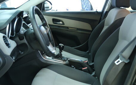 Chevrolet Cruze II, 2011 год, 679 000 рублей, 8 фотография