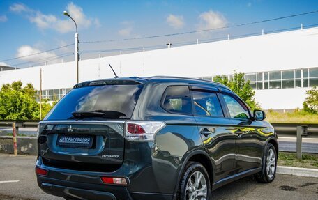 Mitsubishi Outlander III рестайлинг 3, 2014 год, 1 738 000 рублей, 7 фотография