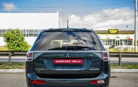 Mitsubishi Outlander III рестайлинг 3, 2014 год, 1 738 000 рублей, 6 фотография
