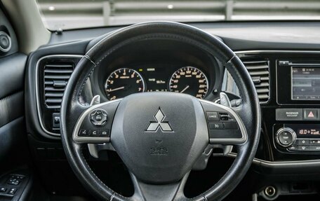 Mitsubishi Outlander III рестайлинг 3, 2014 год, 1 738 000 рублей, 16 фотография