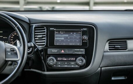 Mitsubishi Outlander III рестайлинг 3, 2014 год, 1 738 000 рублей, 22 фотография