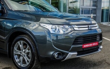 Mitsubishi Outlander III рестайлинг 3, 2014 год, 1 738 000 рублей, 10 фотография