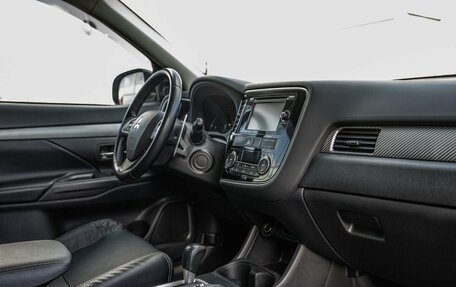 Mitsubishi Outlander III рестайлинг 3, 2014 год, 1 738 000 рублей, 32 фотография